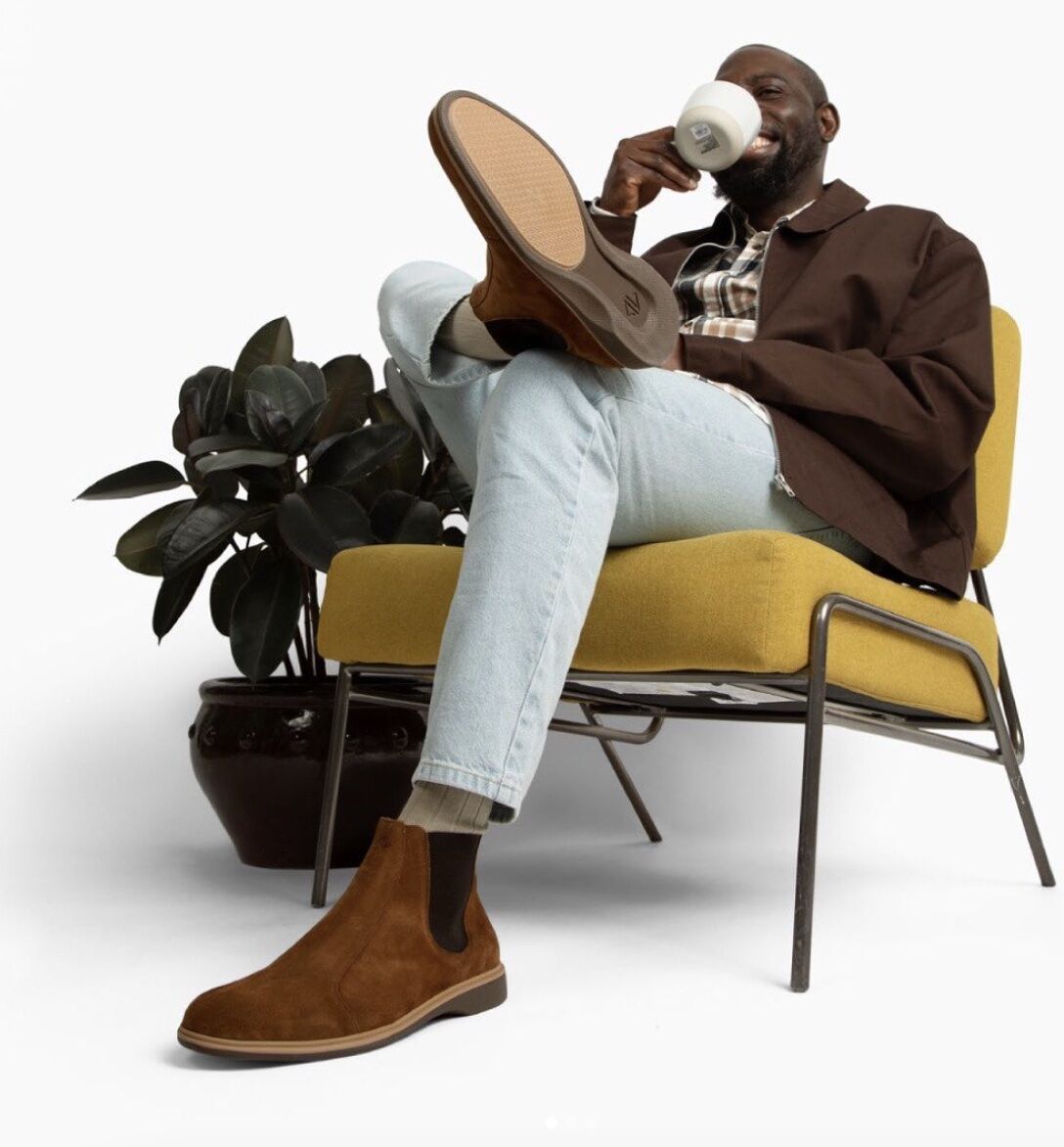 22 Best Chelsea Boots For Men That Go With Everything 2023