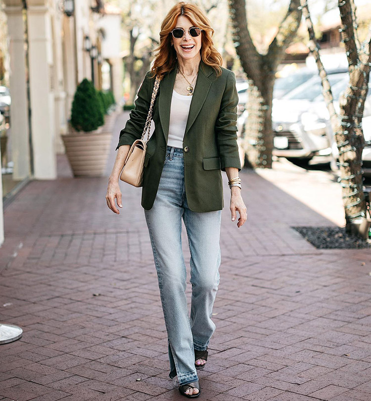 A capsule wardrobe for the traditional fashion persona