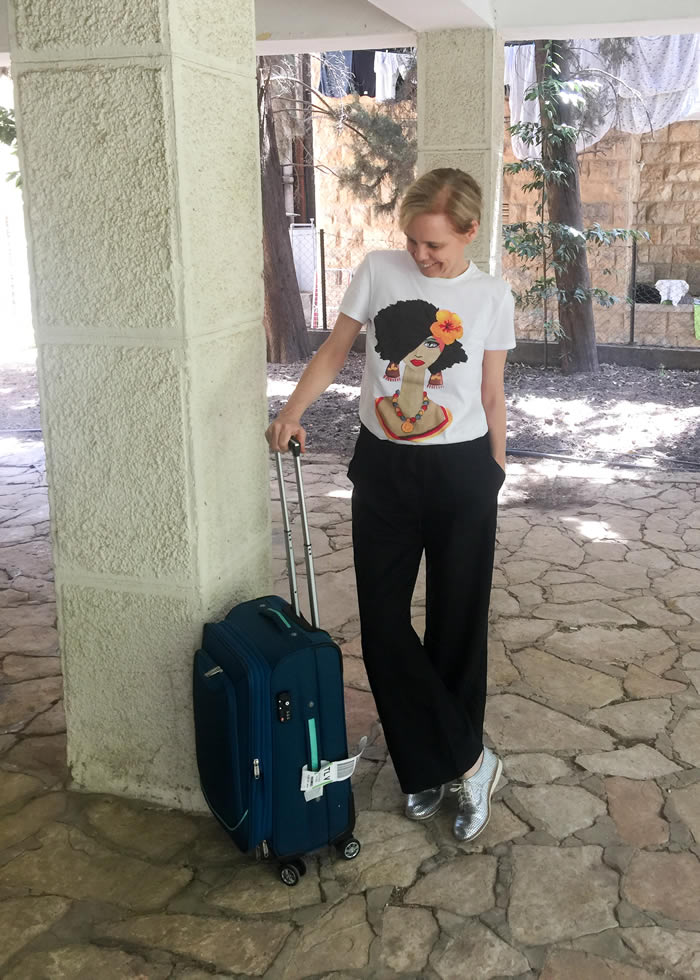 Stylish travel clothes for women that are chic AND comfortable