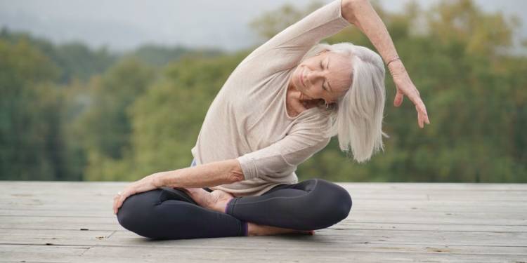 Yoga for Rheumatoid Arthritis: The Finest Poses for Ache Aid